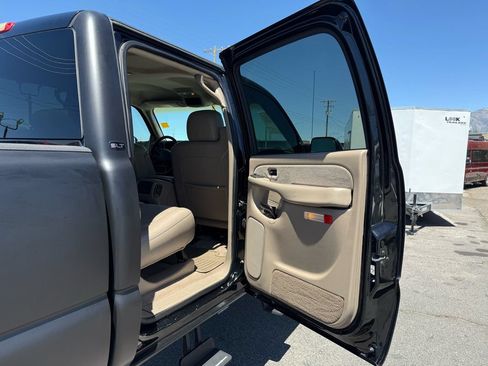 Used 2003 GMC Sierra 2500 SLT w/ SLT Preferred Equipment Group AWD/4WD image 31