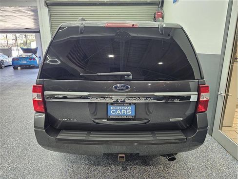Used 2017 Ford Expedition Limited RWD image 4