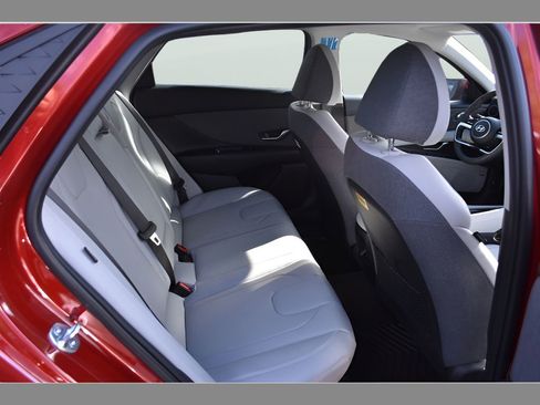 New 2026 Hyundai Elantra Limited FWD image 15