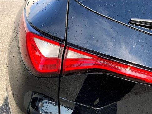 Certified 2024 Acura MDX SH-AWD w/ Technology Package image 29