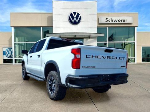 Used 2024 Chevrolet Silverado 1500 ZR2 w/ Technology Package AWD/4WD image 4