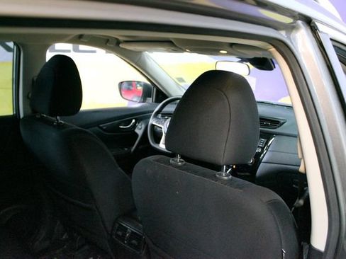Used 2020 Nissan Rogue SV AWD/4WD image 11
