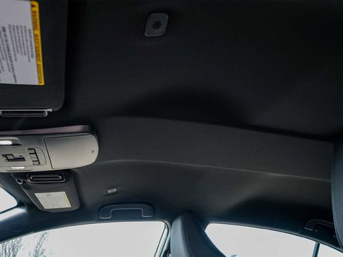 Used 2025 Toyota Camry XSE image 22