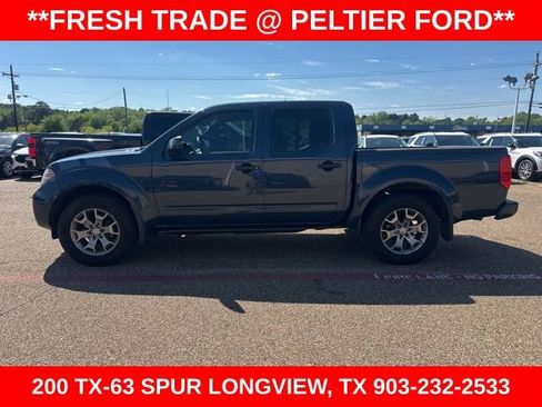 Used 2020 Nissan Frontier SV image 4