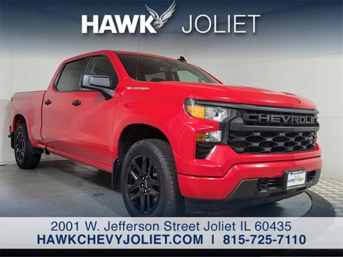 Used 2023 Chevrolet Silverado 1500 Custom image 1
