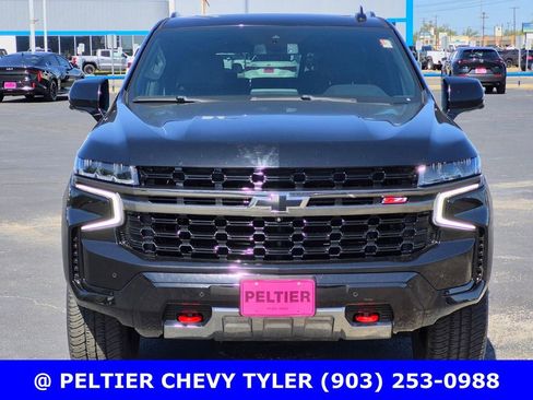 Used 2022 Chevrolet Tahoe Z71 w/ Luxury Package image 2