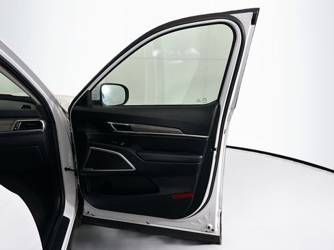 Used 2022 Kia Telluride EX w/ EX Premium Package image 36