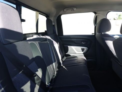 Certified 2022 Nissan Titan SV image 17