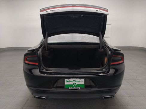 Used 2018 Dodge Charger R/T w/ Premium Group RWD image 29