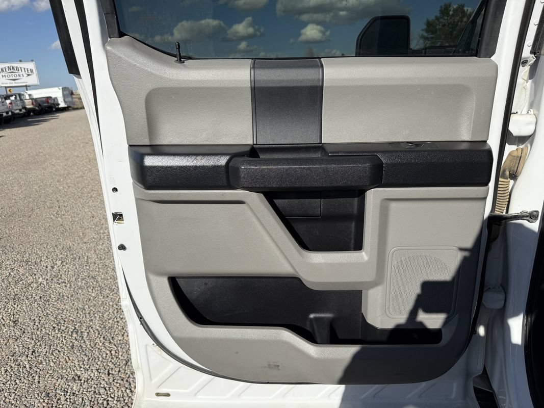 Used 2018 Ford F250 XL w/ Power Equipment Group AWD/4WD image 25