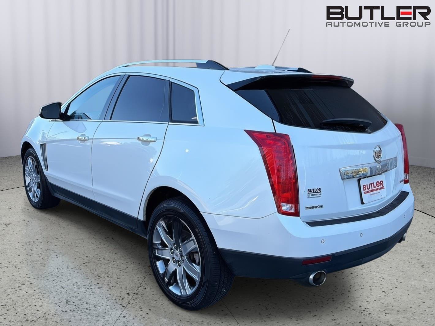 Used 2016 Cadillac SRX Premium w/ Driver Assist Package FWD image 4