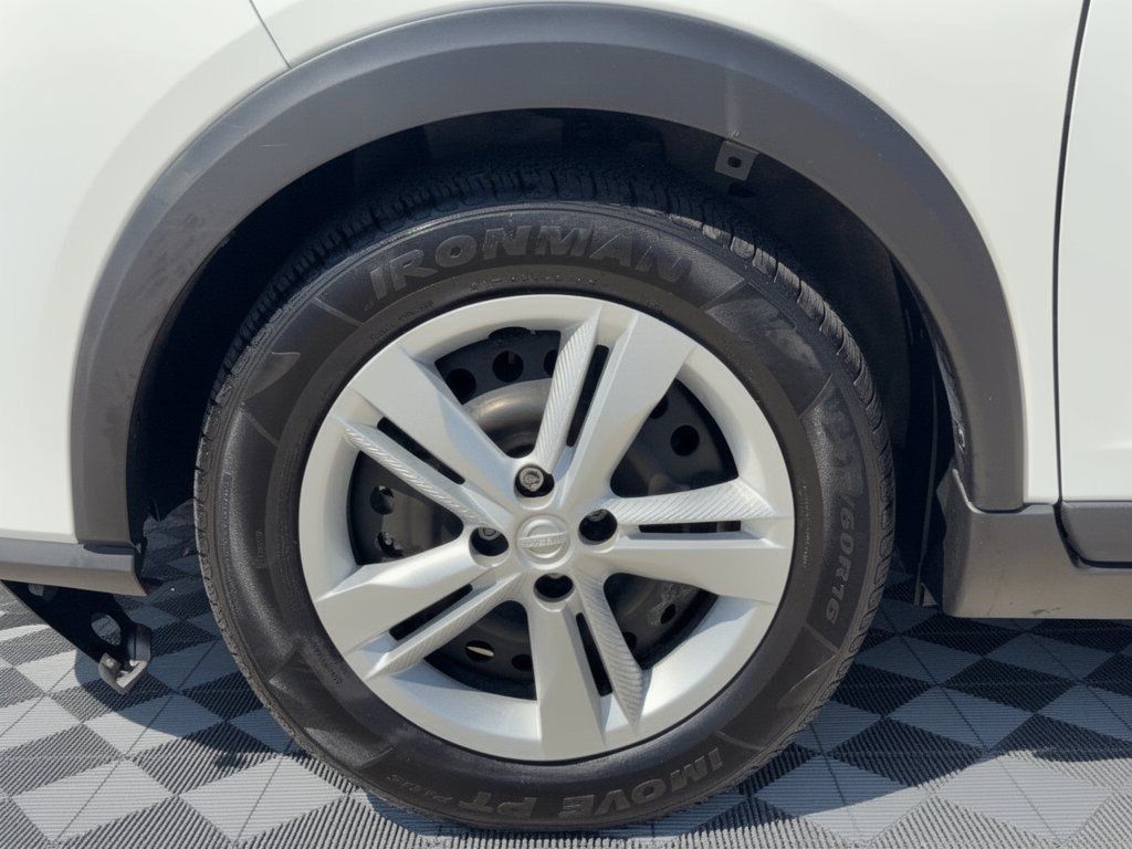 Used 2024 Nissan Kicks S FWD image 13