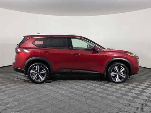 Used 2024 Nissan Rogue SL w/ SL Premium Package AWD/4WD image 2