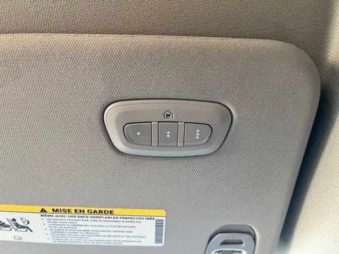 Used 2022 RAM 1500 Laramie AWD/4WD image 29
