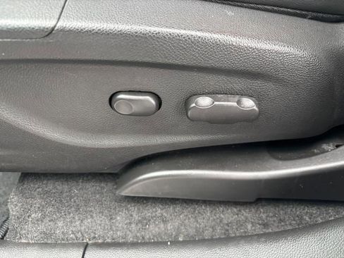 Used 2018 Buick Encore Preferred AWD/4WD image 19