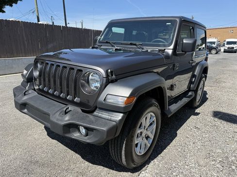 Used 2023 Jeep Wrangler Sport AWD/4WD image 3