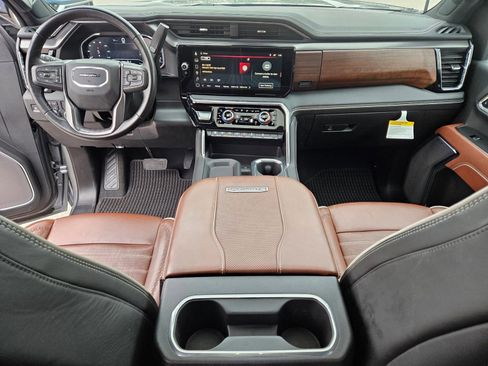 Used 2025 GMC Sierra 2500 Denali Ultimate w/ Max Trailering Package image 26