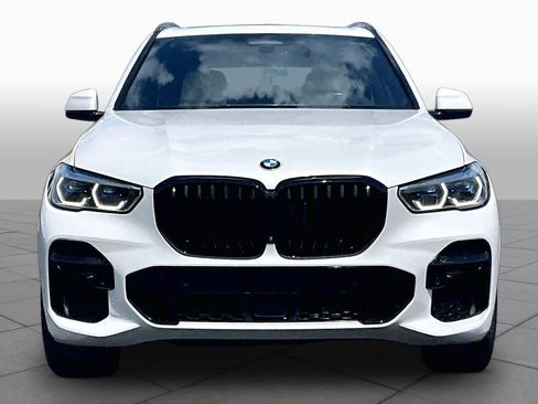 Used 2023 BMW X5 sDrive40i w/ Executive Package RWD image 3