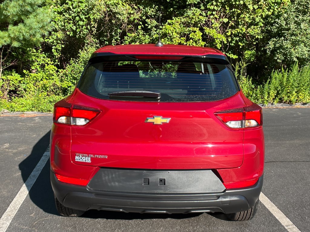 Used 2021 Chevrolet TrailBlazer LS FWD image 4