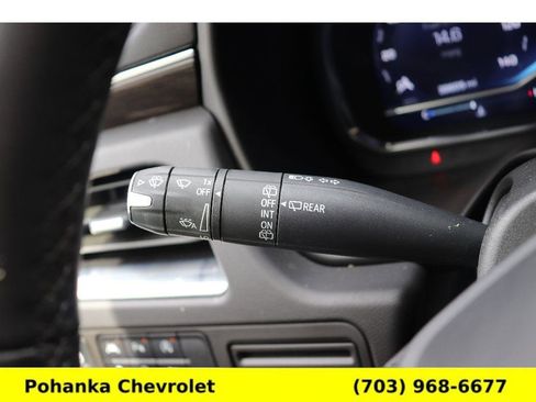 Certified 2024 Chevrolet Suburban Z71 w/ Luxury Package AWD/4WD image 10