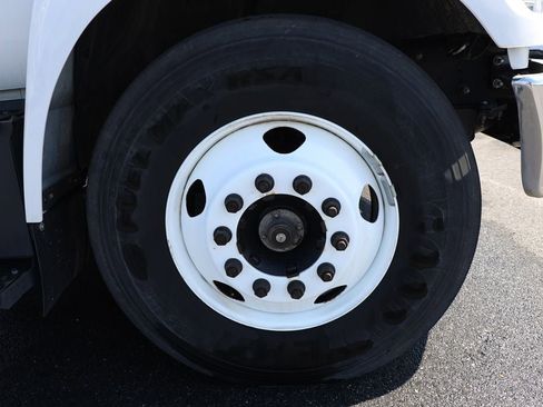 Used 2023 Ford F650 2WD Regular Cab Super Duty image 4