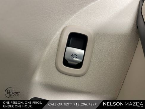 Used 2024 Mercedes-Benz GLC 300 4MATIC image 20