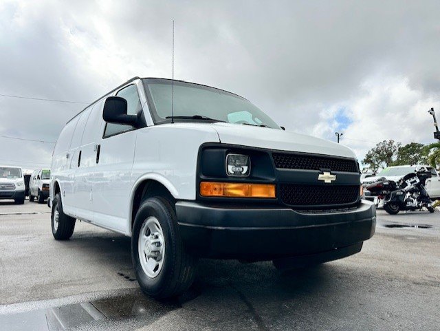 Used 2016 Chevrolet Express 2500 RWD image 4