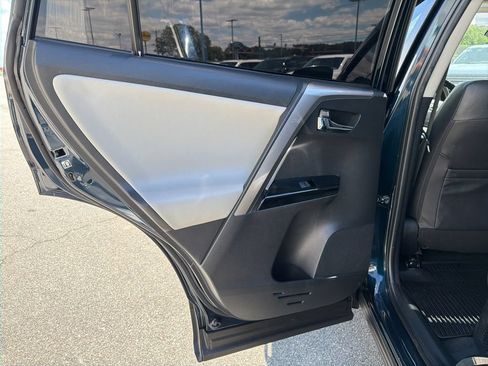 Used 2018 Toyota RAV4 Limited w/ Advanced Technology Package AWD/4WD image 14