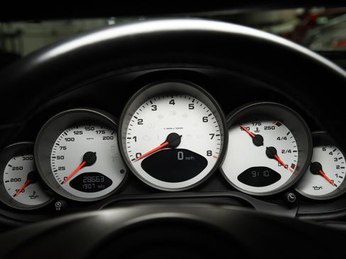 Used 2010 Porsche 911 Carrera 4S AWD/4WD image 16