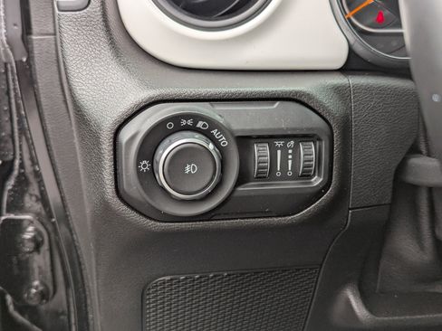 Used 2021 Jeep Wrangler Unlimited Sport image 16