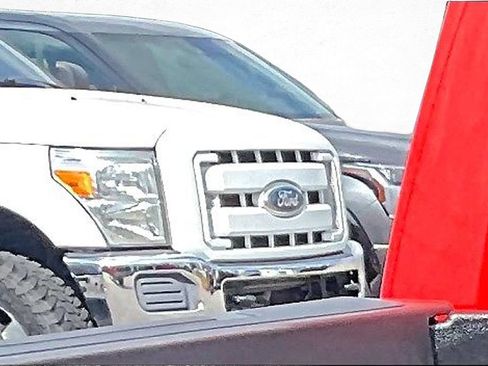 Certified 2024 Toyota Tacoma TRD Off-Road w/ TRD Off Road Premium Package AWD/4WD image 10