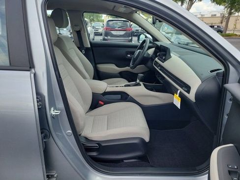 Certified 2025 Honda HR-V LX image 8