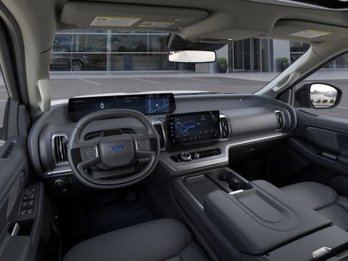 New 2025 Ford Expedition Max Platinum w/ Driver's Package image 9