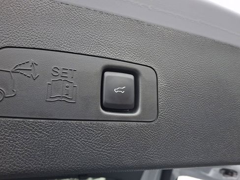 Certified 2025 Lincoln Corsair AWD w/ Equipment Group 101A image 30