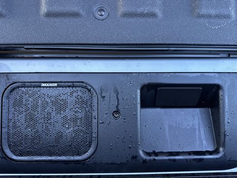 Used 2025 GMC Sierra 2500 Denali Ultimate image 36