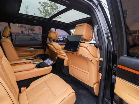 Used 2022 Jeep Grand Wagoneer Series III w/ Rear Seat Video Group 1 image 59