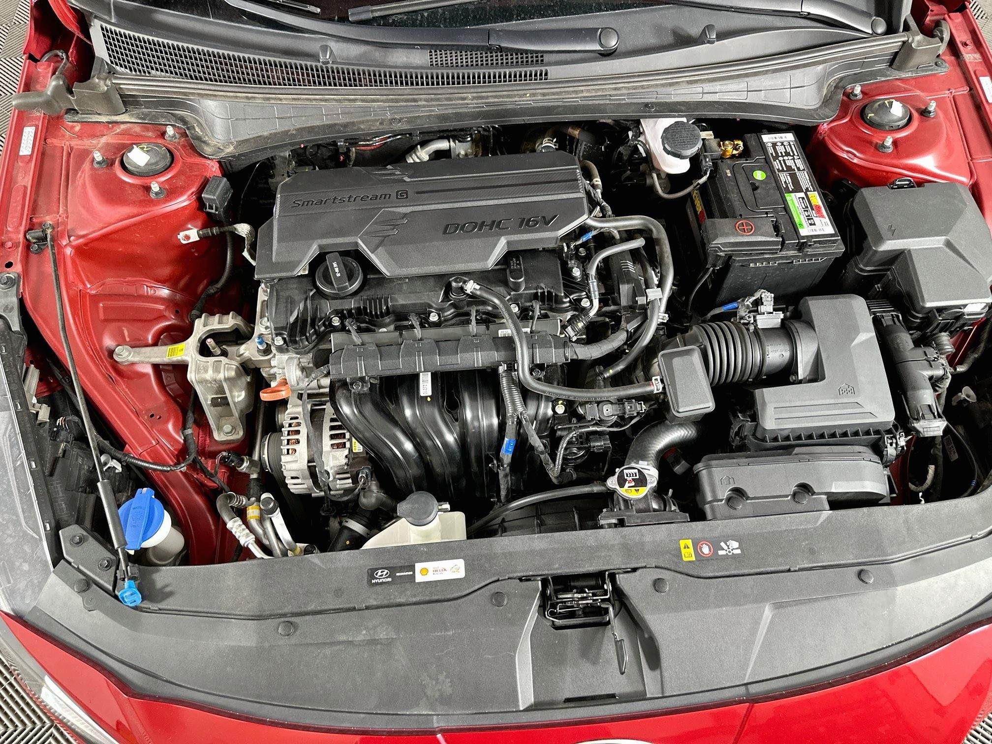 Used 2022 Hyundai Elantra SEL FWD image 31