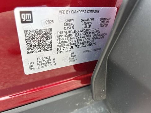 Certified 2025 Chevrolet Trax RS image 33