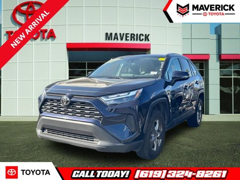 Used 2025 Toyota RAV4 XLE FWD image 1