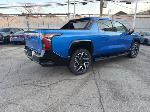 Used 2025 Chevrolet Silverado EV RST AWD/4WD image 6