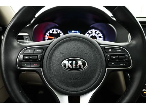 Used 2018 Kia Optima EX w/ Premium Package FWD image 14
