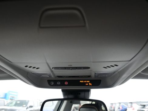 Used 2023 GMC Terrain AT4 image 31