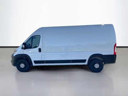 Used 2025 RAM ProMaster 2500 w/ Convenience Group FWD image 9