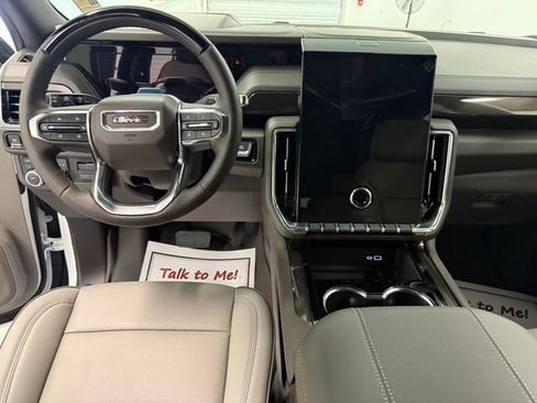 New 2026 GMC Yukon XL Elevation image 18