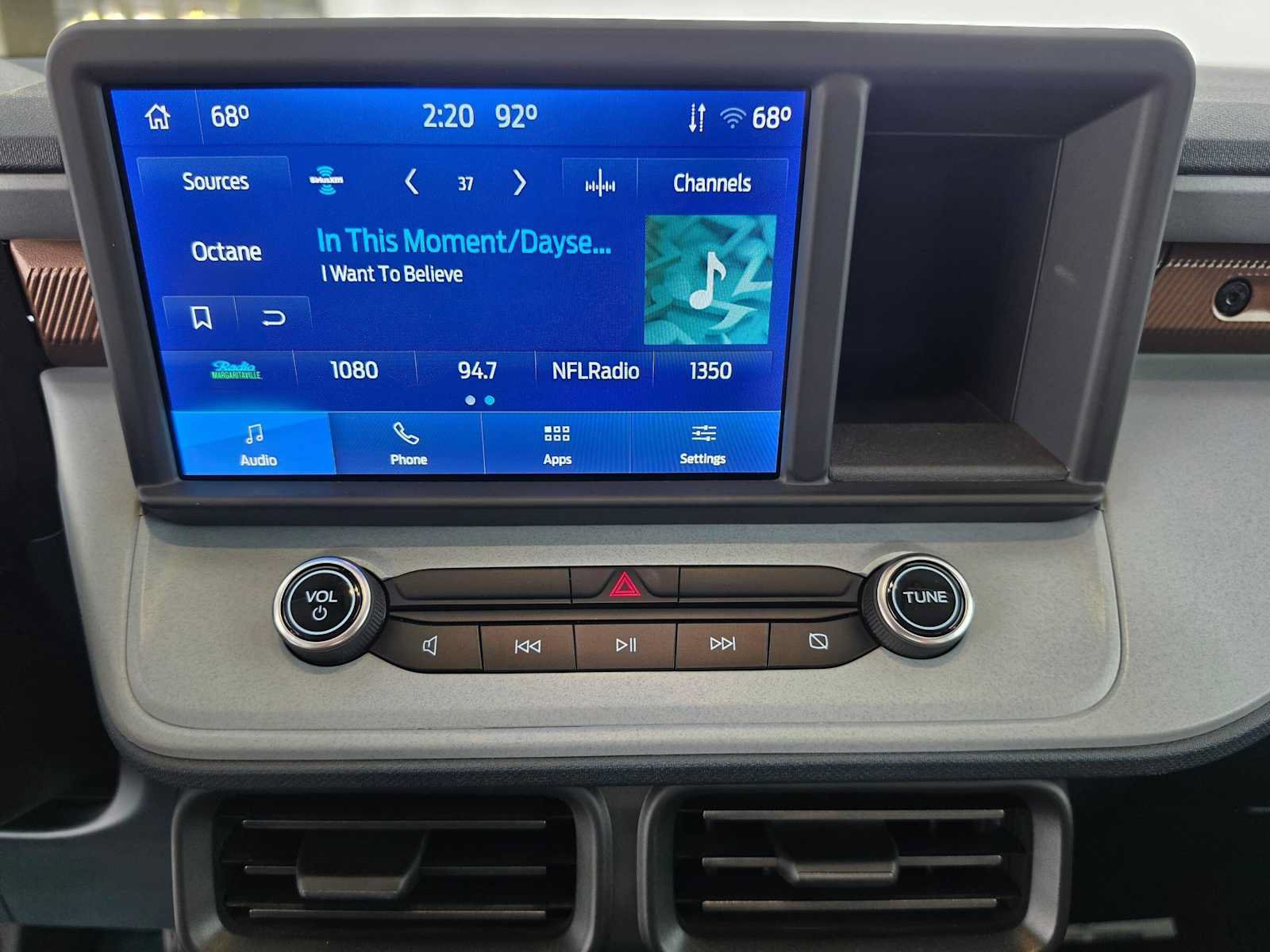 Used 2022 Ford Maverick Lariat w/ Lariat Luxury Package FWD image 26