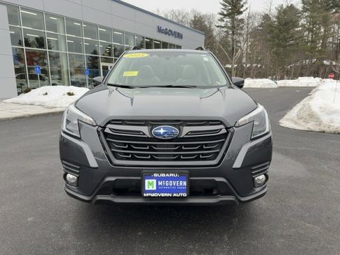 Used 2023 Subaru Forester Limited image 2