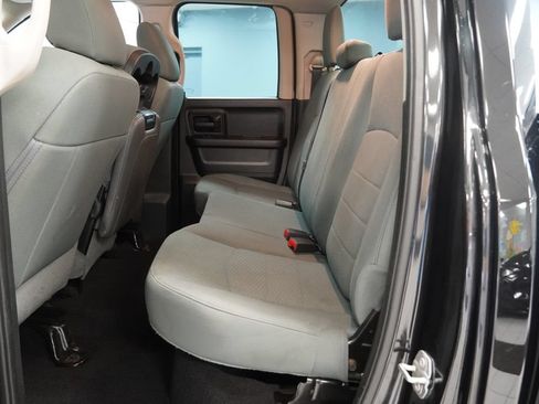 Used 2018 RAM 1500 Express w/ Express Value Package AWD/4WD image 25