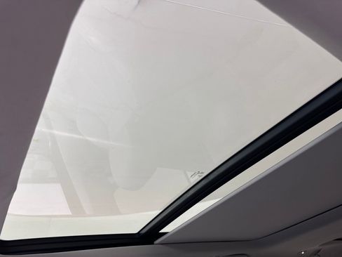 Used 2022 Jeep Wagoneer Series III w/ Premium Group I image 12