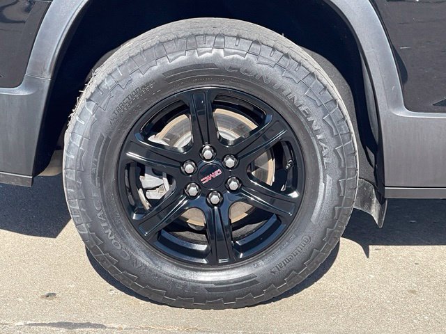 Used 2021 GMC Acadia AT4 w/ Trailering Package AWD/4WD image 11