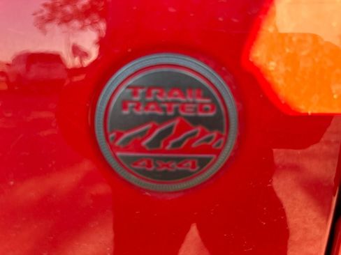 Used 2021 Jeep Gladiator Rubicon w/ LED Lighting Group AWD/4WD image 8